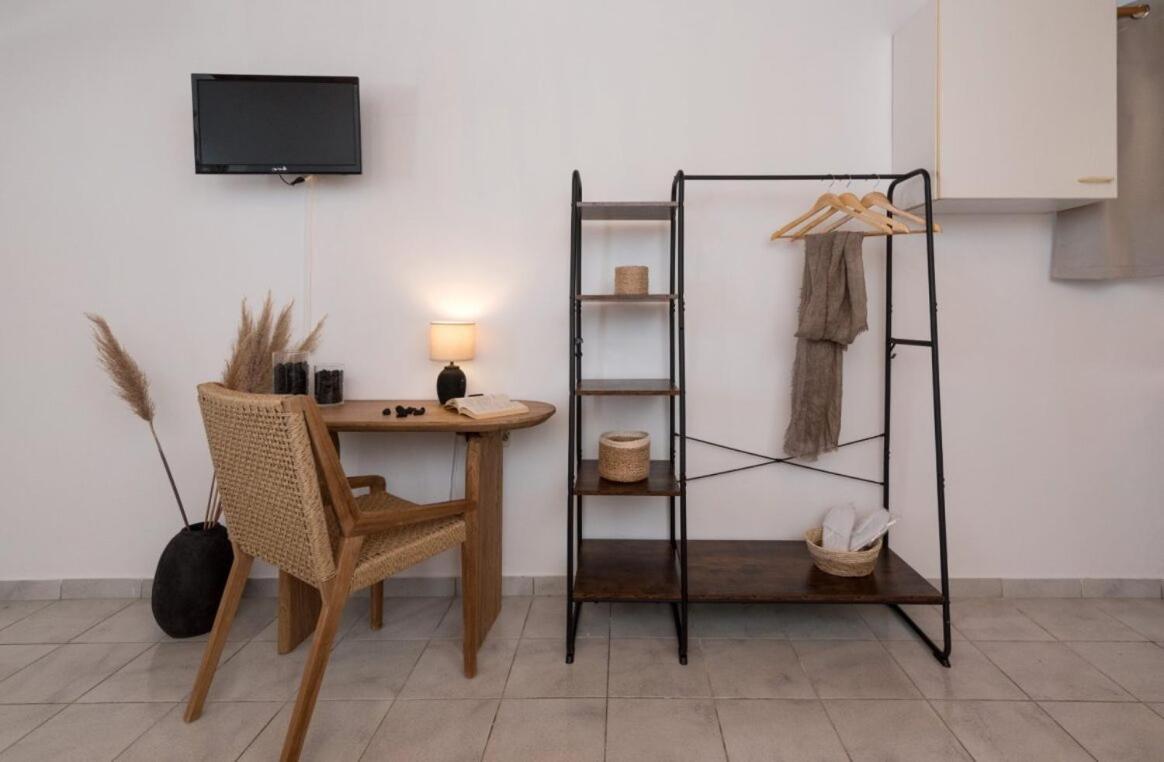 Kanelis Studios & Suites Mytakas ภายนอก รูปภาพ