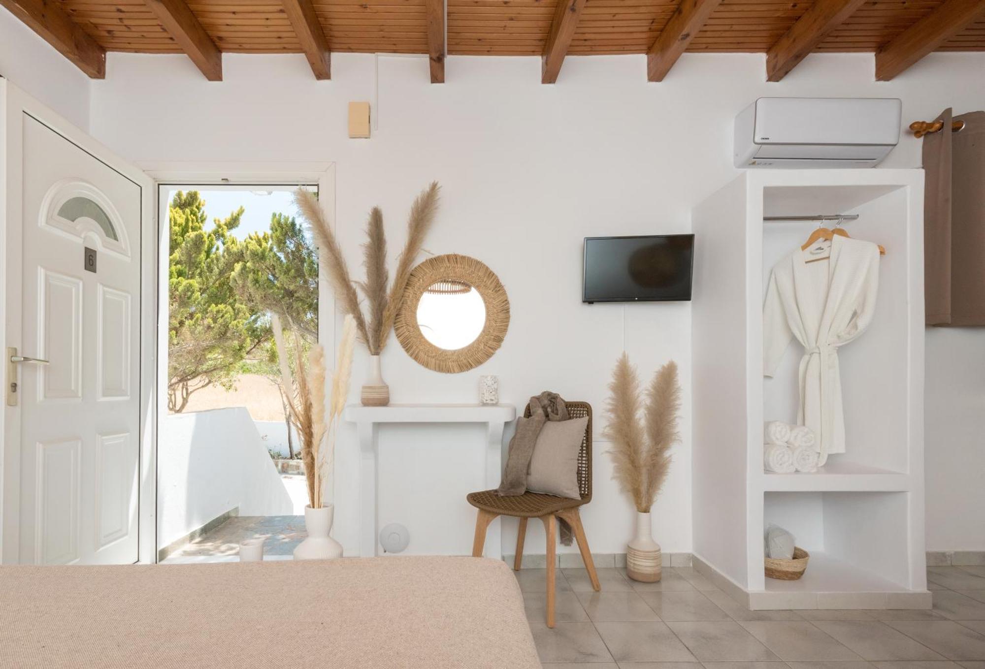 Kanelis Studios & Suites Mytakas ภายนอก รูปภาพ