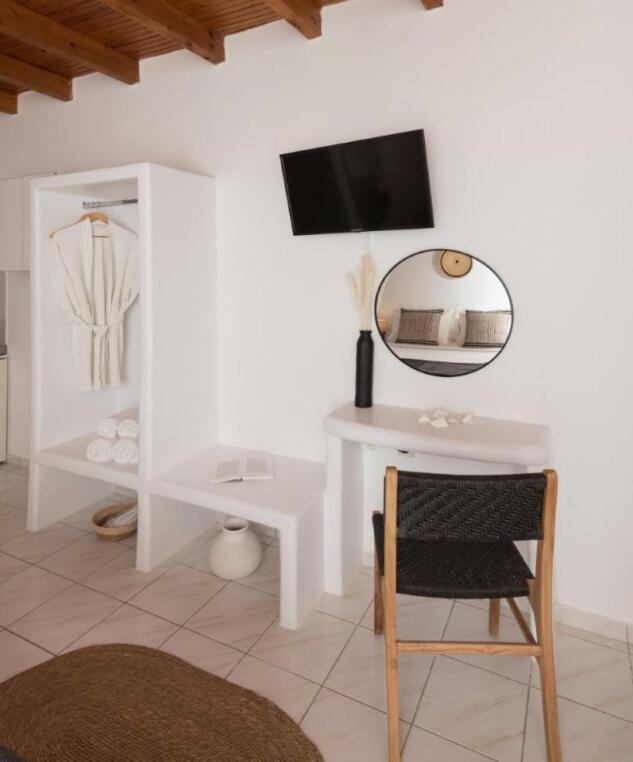 Kanelis Studios & Suites Mytakas ภายนอก รูปภาพ